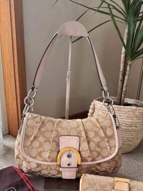 RARE Vintage Coach SoHo Signature Monogram Light Pink Trim Flap Handbag F17093